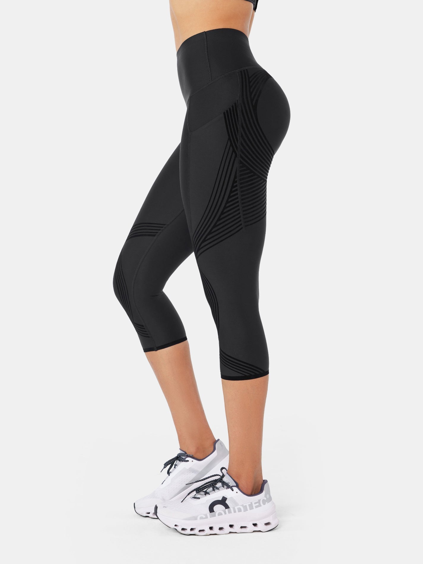 Body Sculpt Side Pocket Capri Leggings | Mova Studio