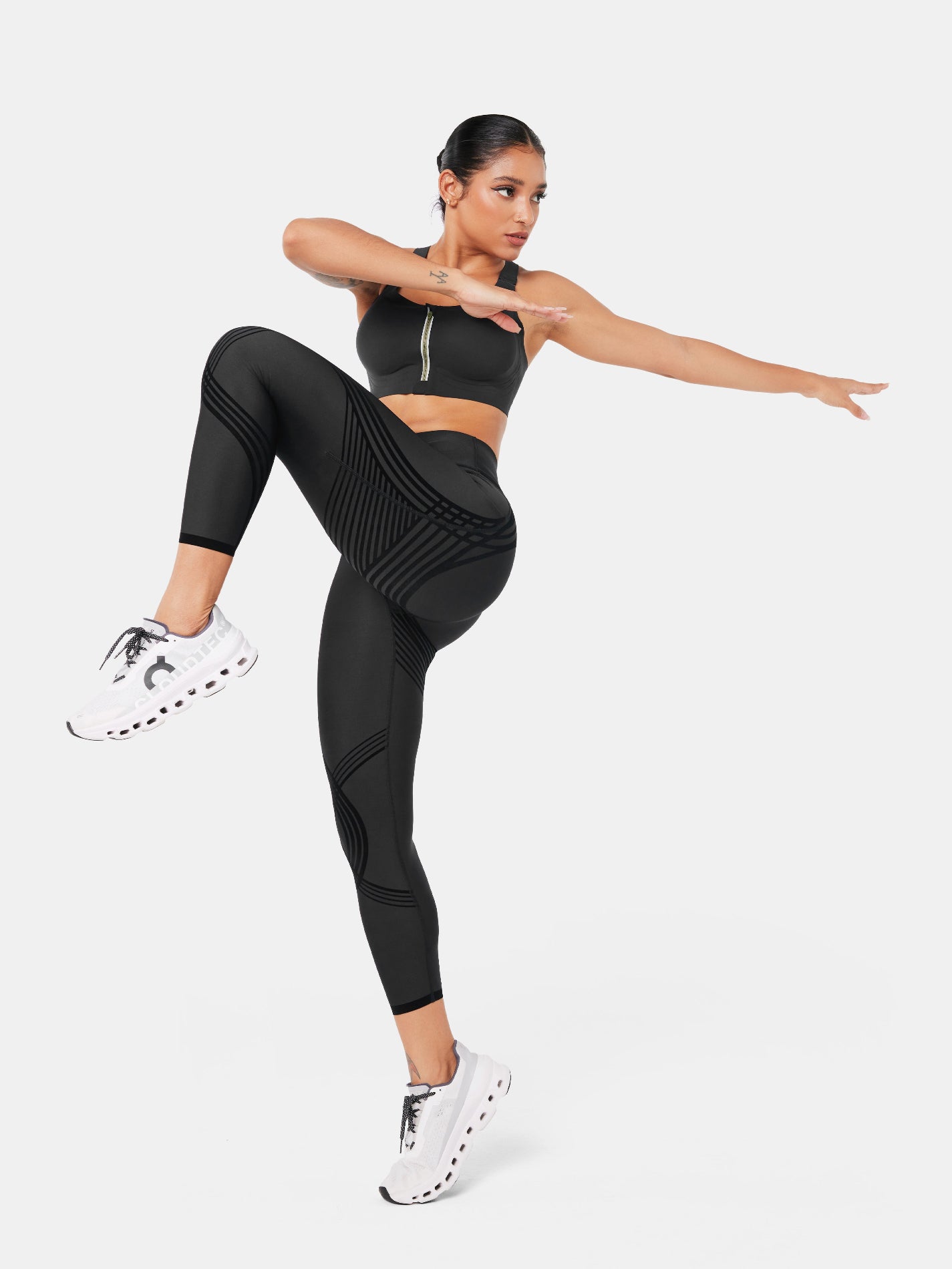 Body Sculpt Side Pocket 7/8 Leggings | Mova Studio