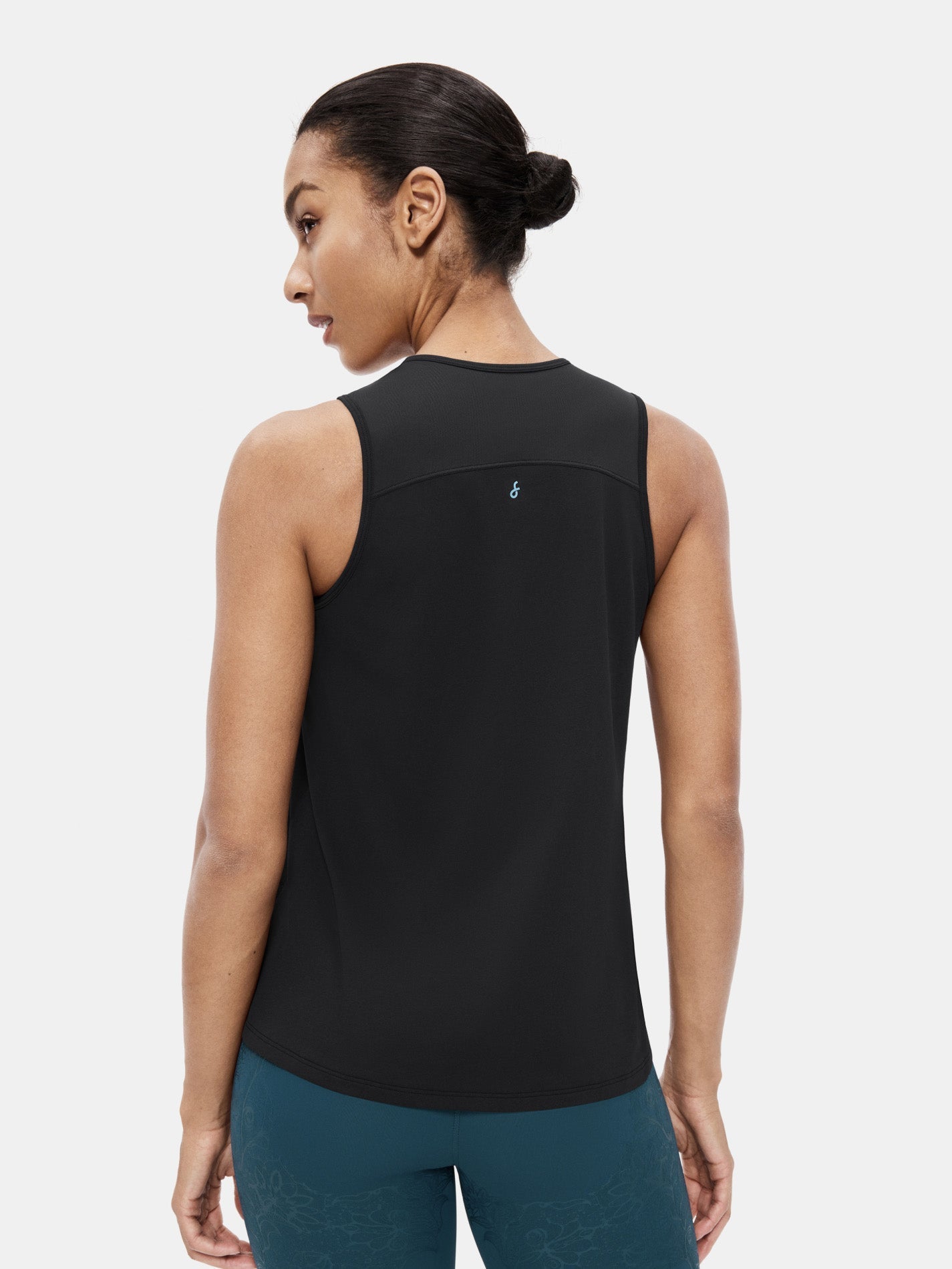 Body Sculpt CalmWave Tank Top (Built-in Bra) | Mova Studio