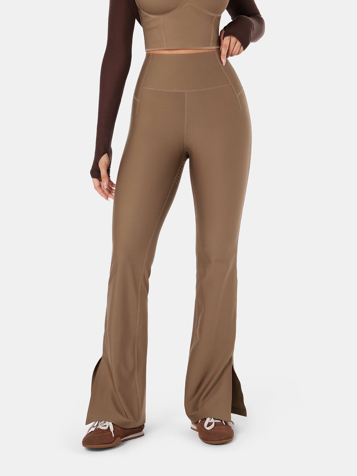 Body Sculpt Flare Leggings | Mova Studio