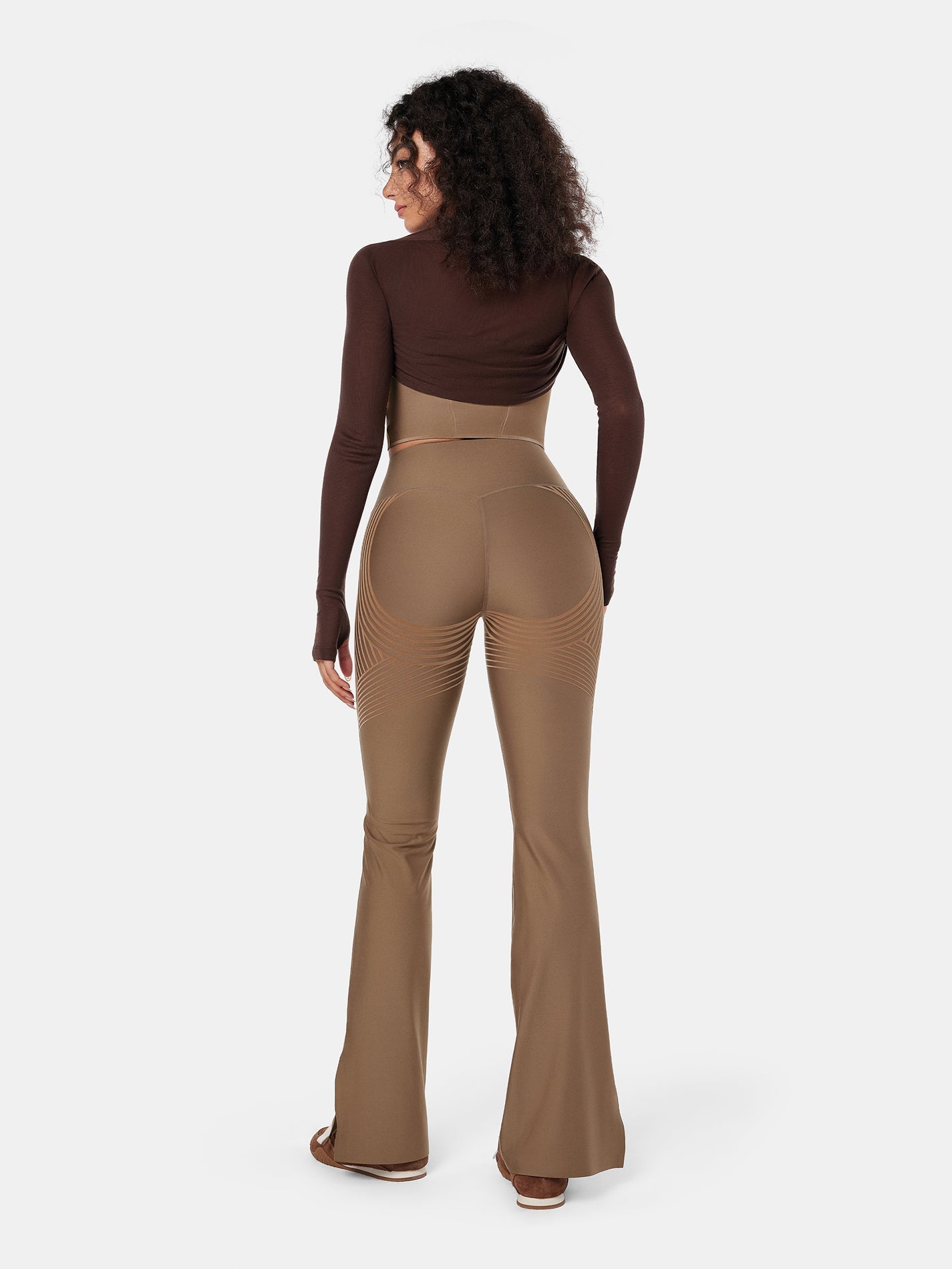 Body Sculpt Flare Leggings | Mova Studio