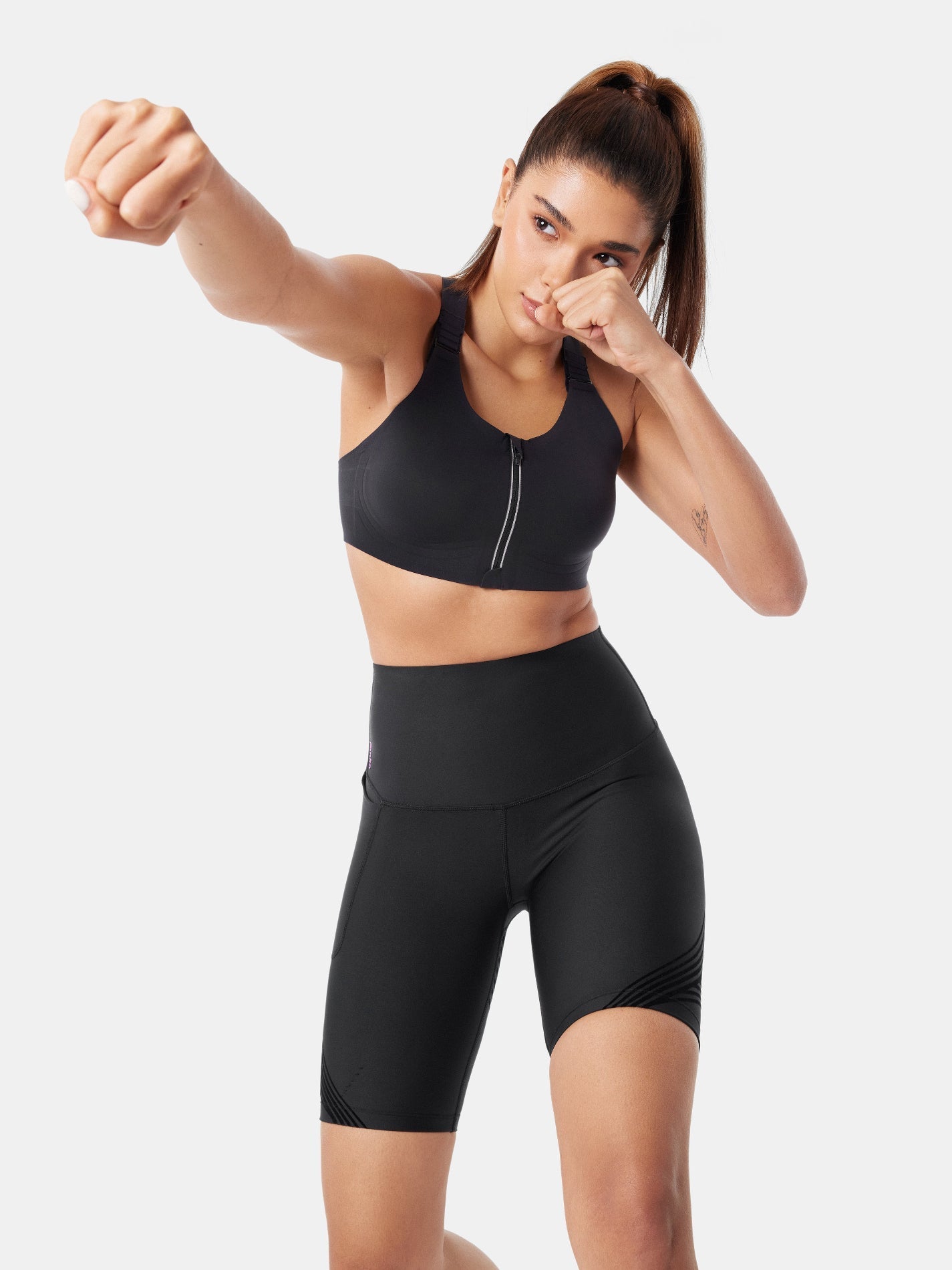 Body Sculpt Side Pocket 9" Biker Shorts (Reversible Wear) | Mova Studio
