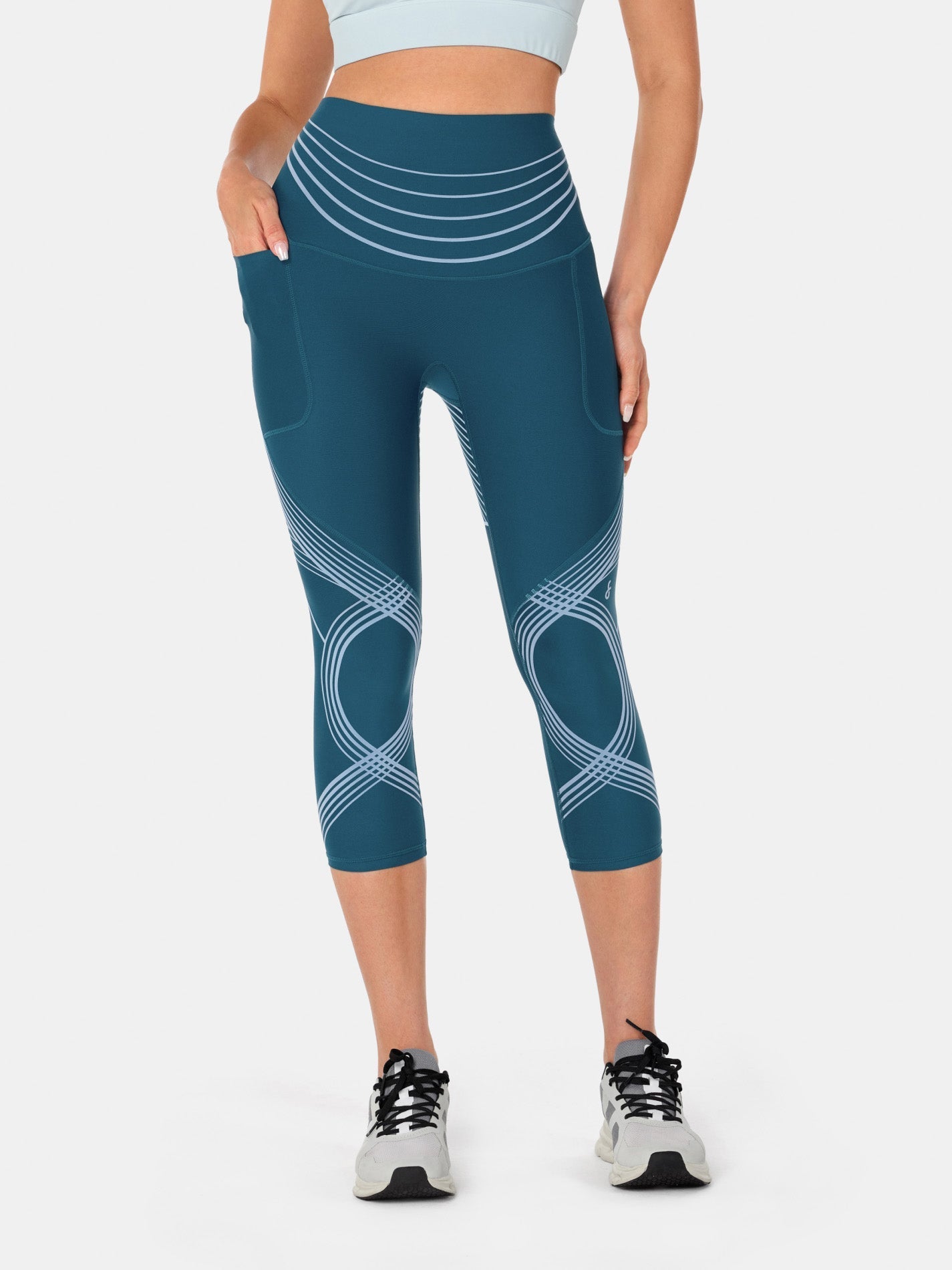 Body Sculpt Side Pocket Capri Leggings 2.0 (Reversible Wear) | Mova Studio