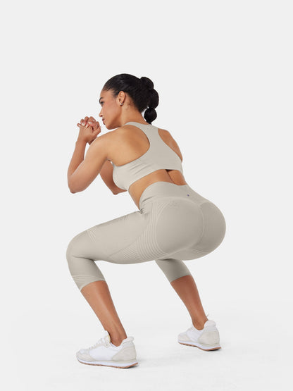 Body Sculpt Side Pocket Capri Leggings | Mova Studio