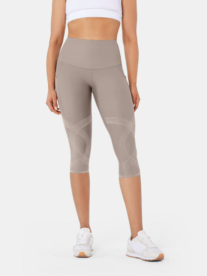 Body Sculpt Side Pocket Capri Leggings | Mova Studio