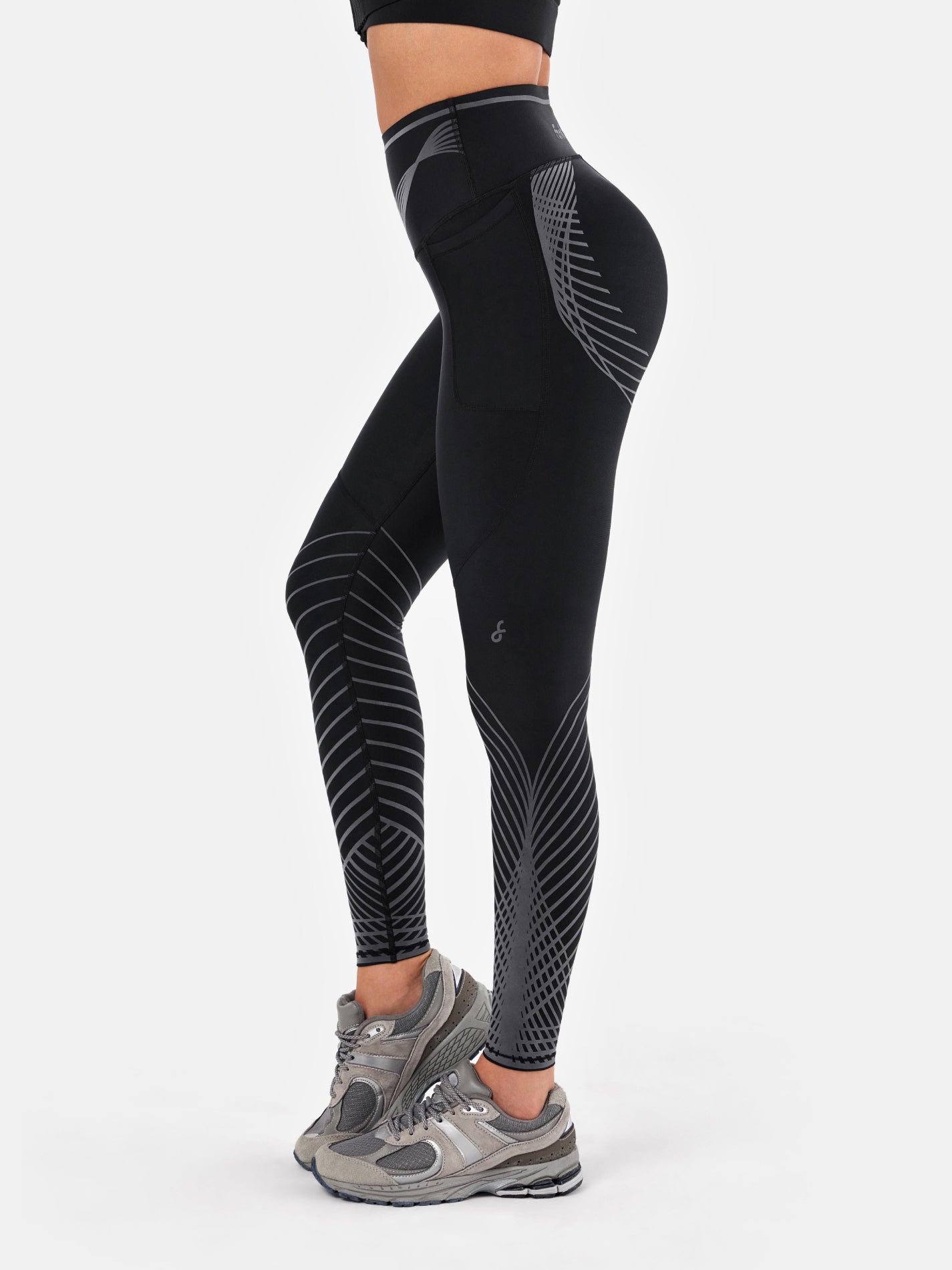 RecoverEZ Leggings 2.0 (Reversible Wear) | Mova Studio