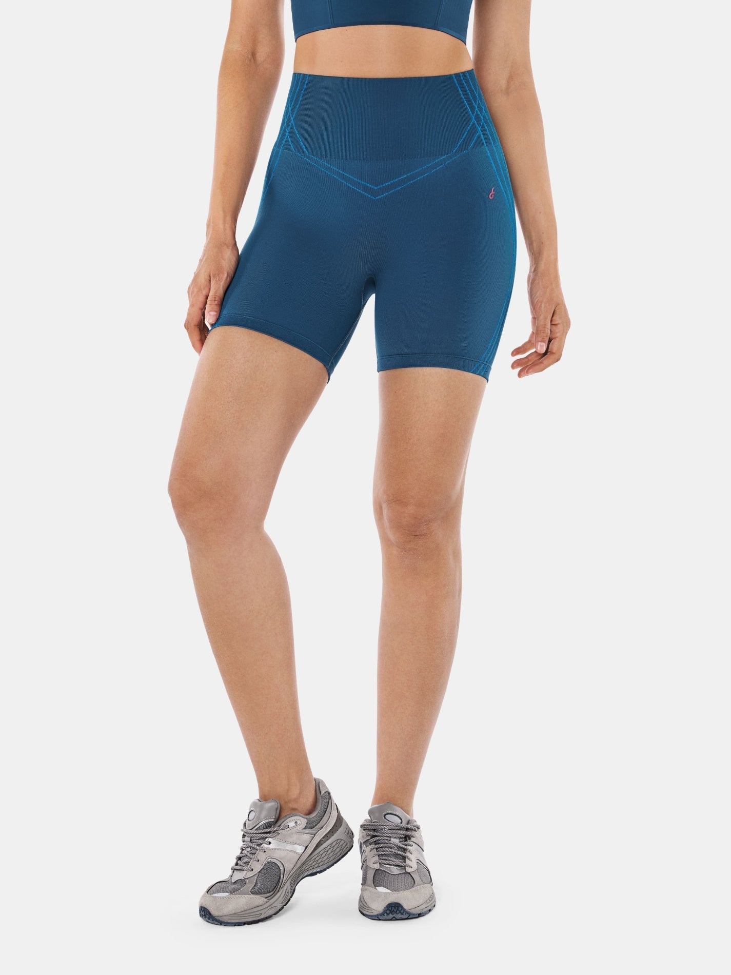 FirmFiit Seamless 8" Biker Shorts | Mova Studio