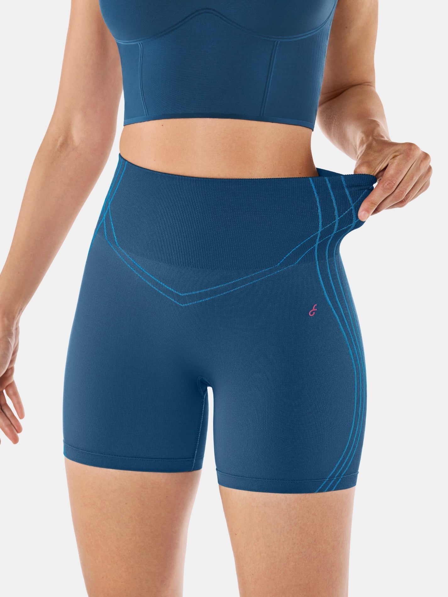 FirmFiit Seamless 8" Biker Shorts | Mova Studio