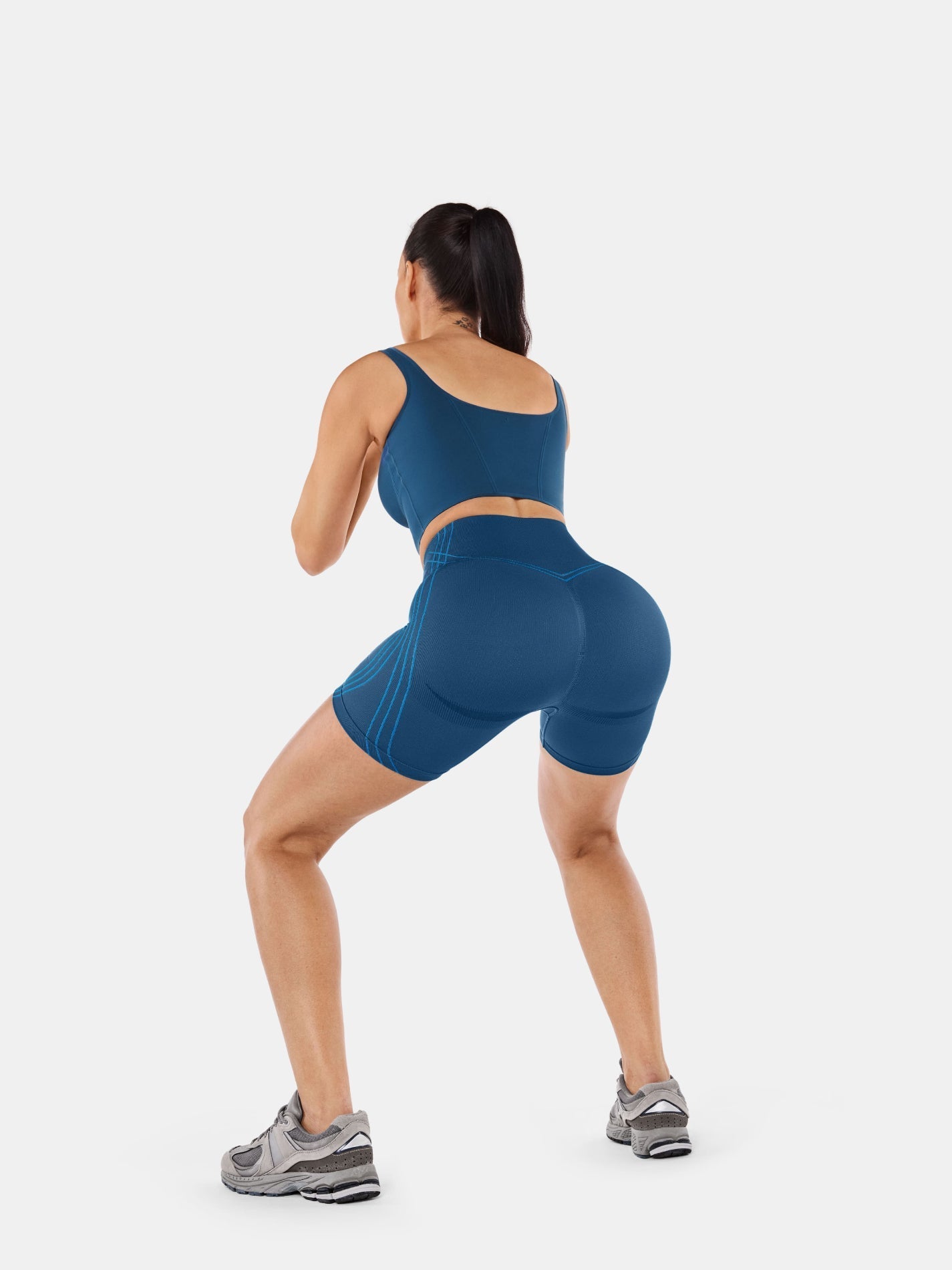 FirmFiit Seamless 8" Biker Shorts | Mova Studio