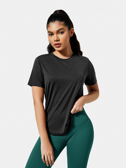 InstaBreeze Training Short Sleeve T-shirt | Mova Studio