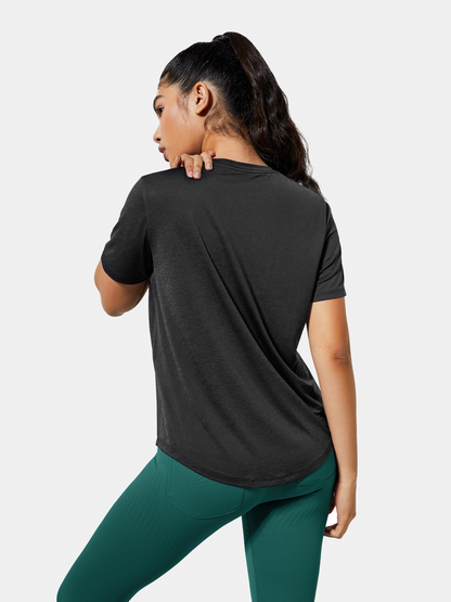 InstaBreeze Training Short Sleeve T-shirt | Mova Studio