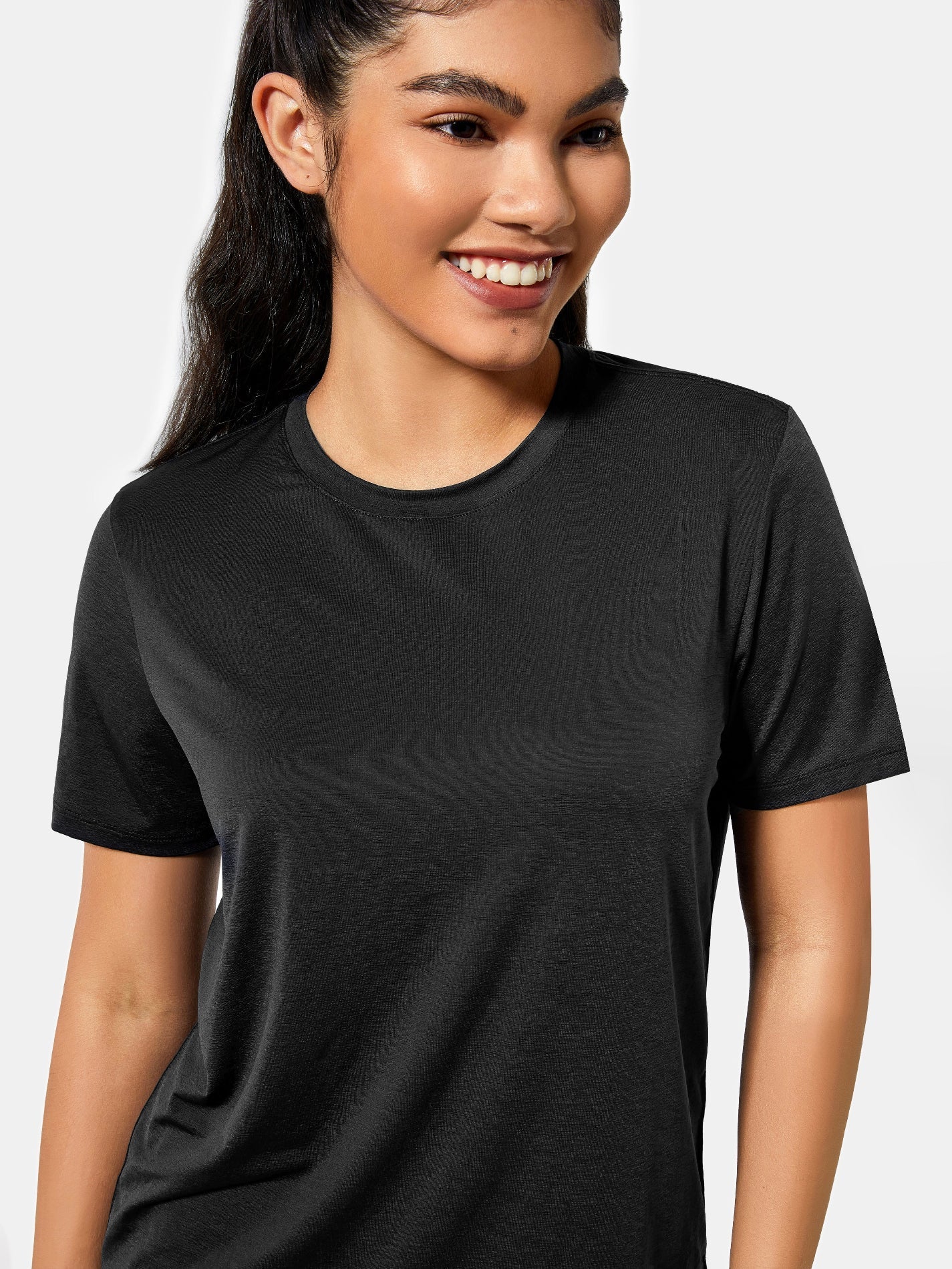 InstaBreeze Training Short Sleeve T-shirt | Mova Studio