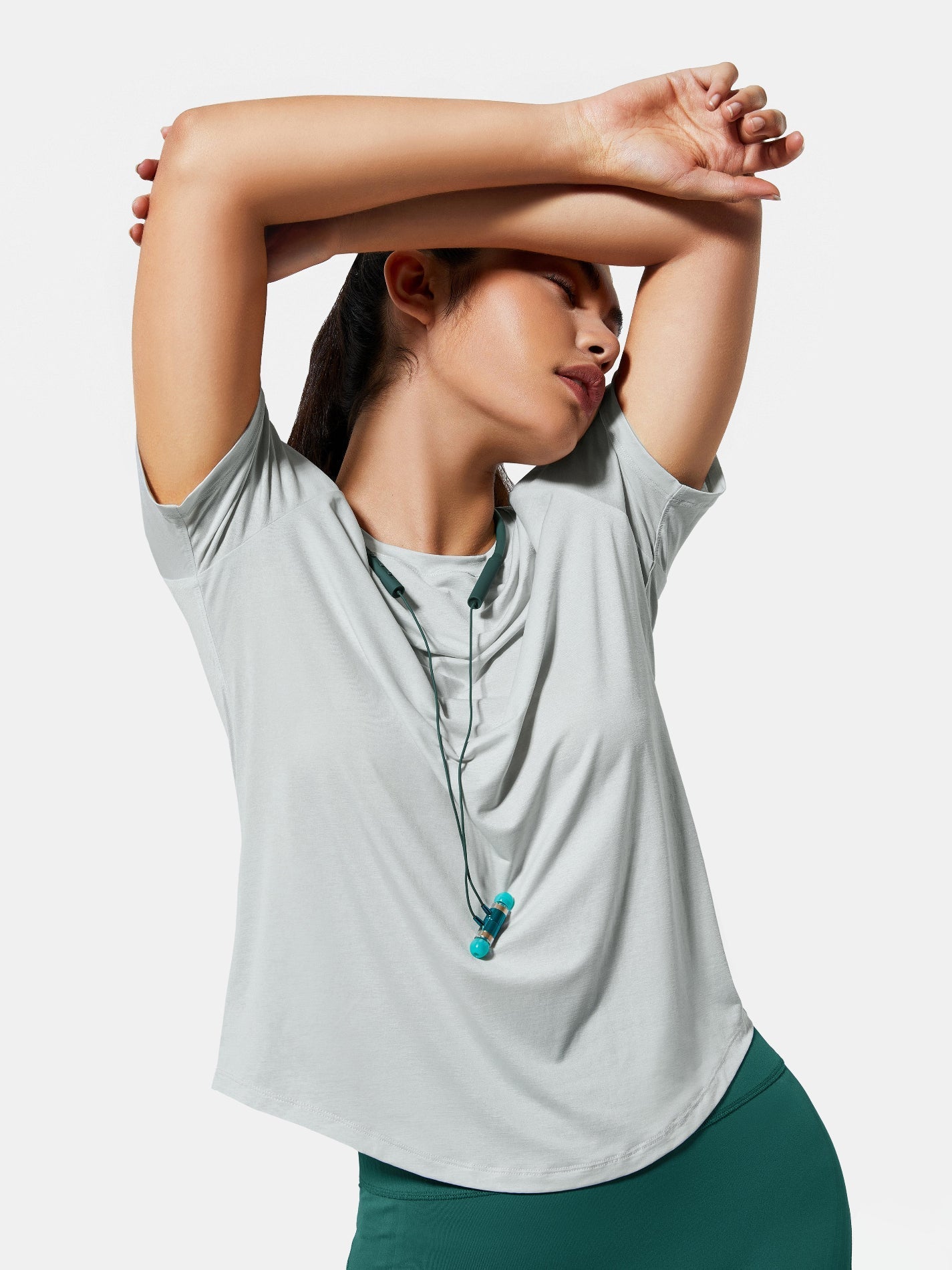 InstaBreeze Training Short Sleeve T-shirt | Mova Studio