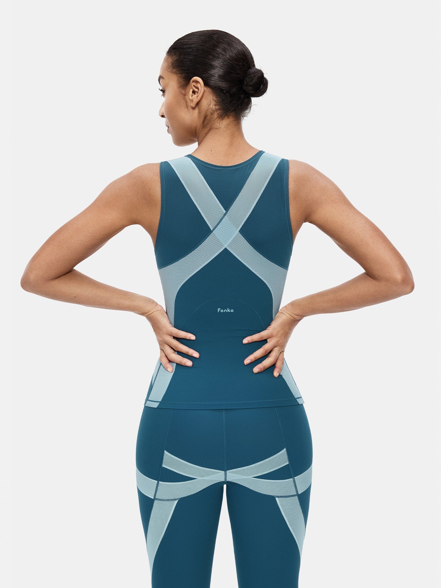 PowerBand Resistance FlowX Tank Top | Mova Studio