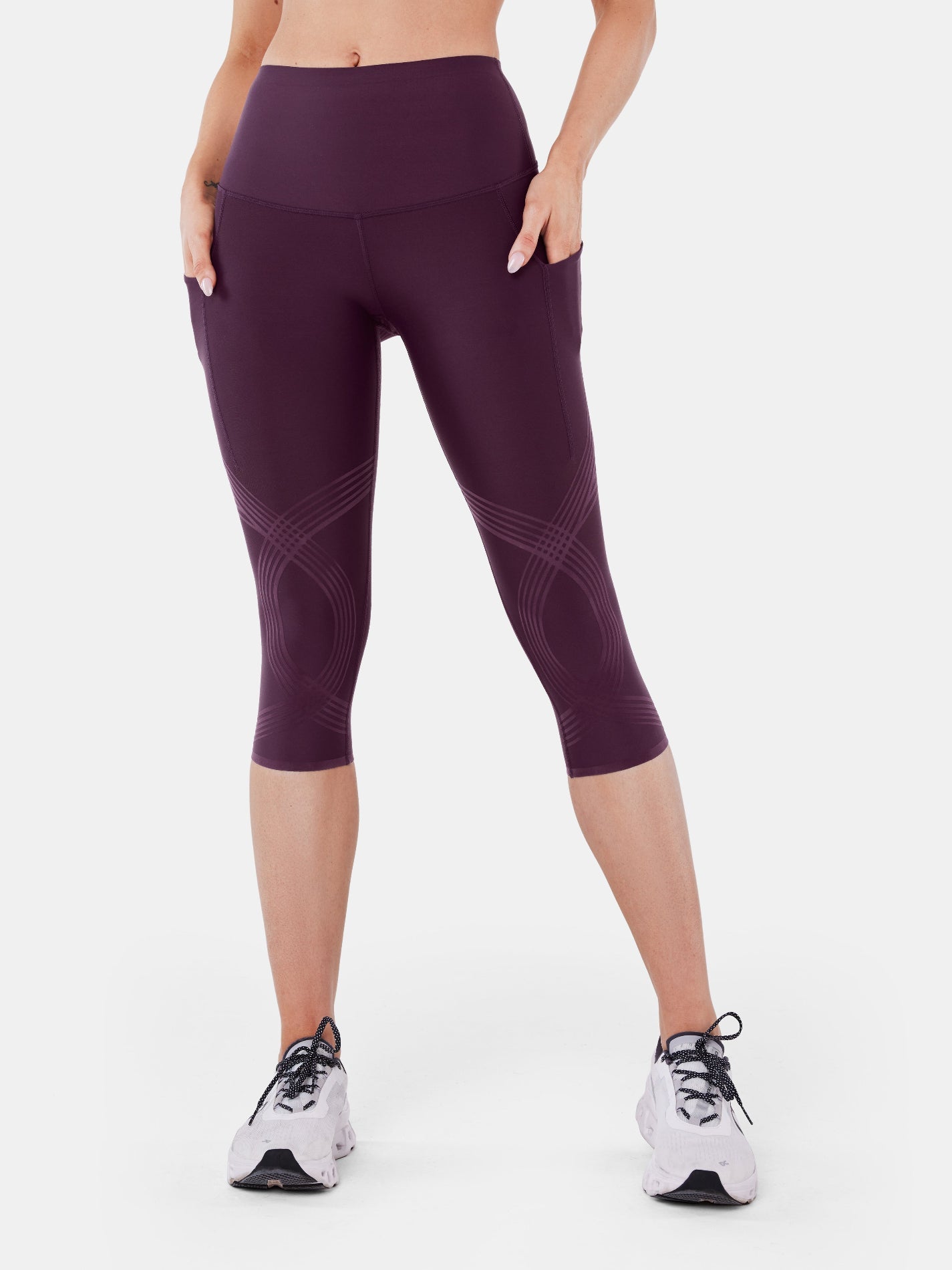 Body Sculpt Side Pocket Capri Leggings | Mova Studio